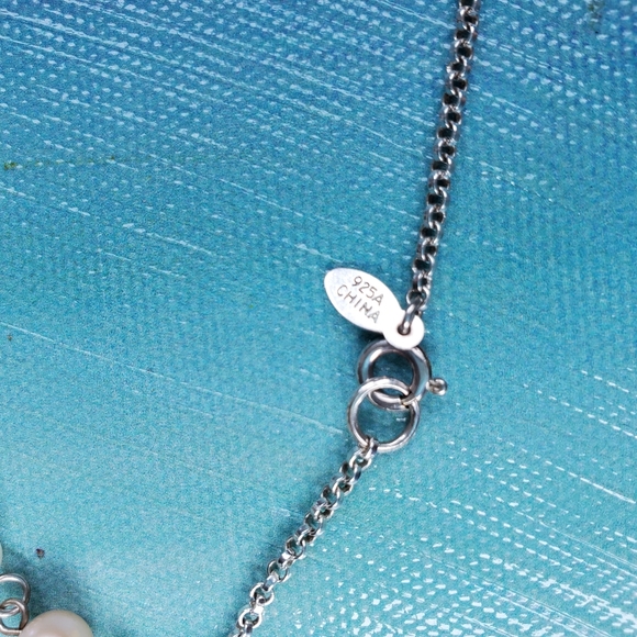 Victoria Crowne & Company Necklace - Picture 15 of 15